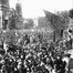 Eine Massendemonstration gegen die Friedensbedingungen des Versailler Vertrages im August 1919 im Berliner Lustgarten