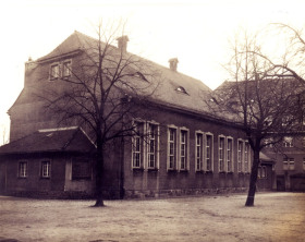 Elfriede Kuhrs Schule in Schneidemühl